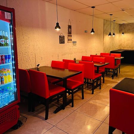 On Hostel II Gru Aeroporto Translado 24 Hs Гуарульос Екстериор снимка